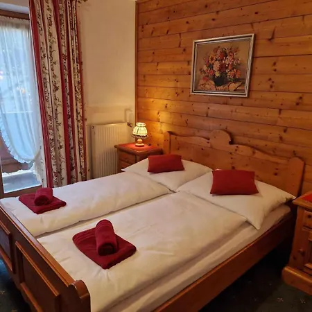 Alpenrose Nocleg ze śniadaniem 3*