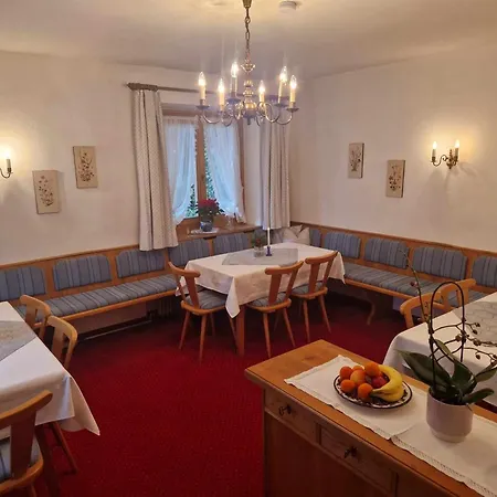 Alpenrose Nocleg ze śniadaniem 3*