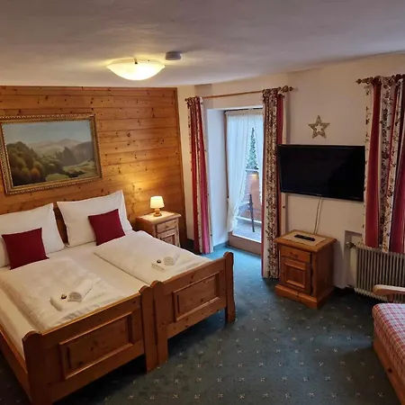 Alpenrose Nocleg ze śniadaniem 3*
